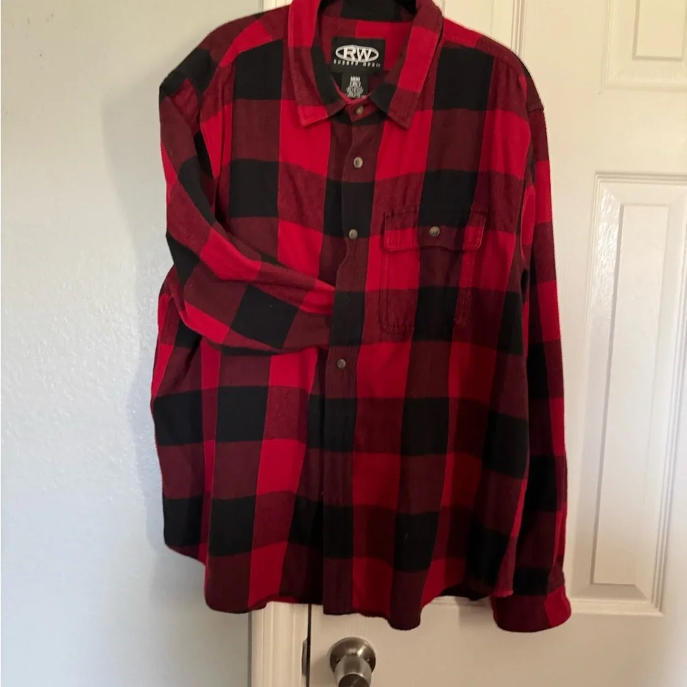 Rugged Wear Red and Black Plaid FLANNEL SHIRT - Picture 5 of 8